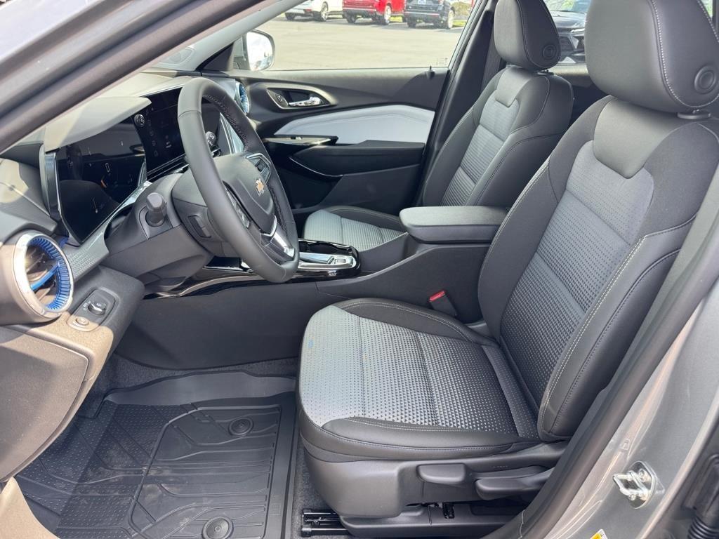 new 2025 Chevrolet Trax car, priced at $24,605