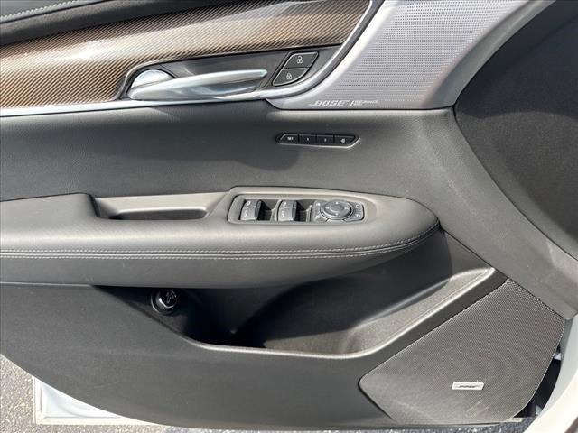 used 2025 Cadillac XT6 car, priced at $53,667
