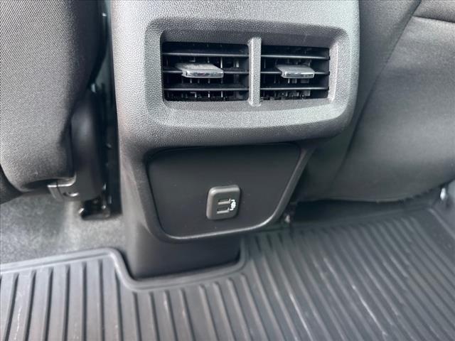 used 2023 Chevrolet Equinox car, priced at $23,462