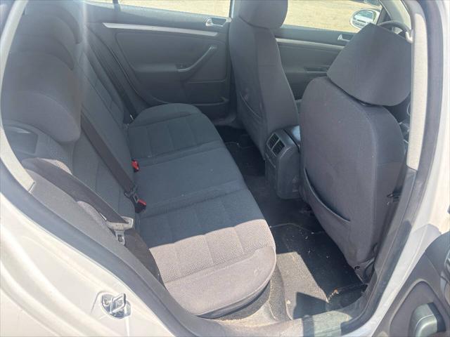 used 2008 Volkswagen Rabbit car, priced at $5,450