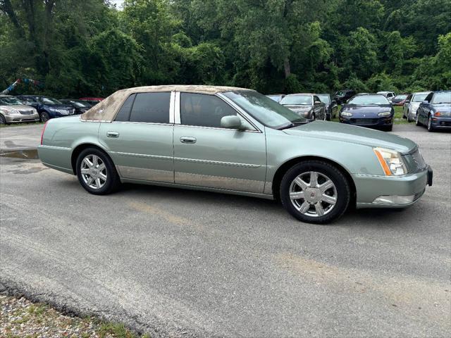 used 2006 Cadillac DTS car, priced at $5,555