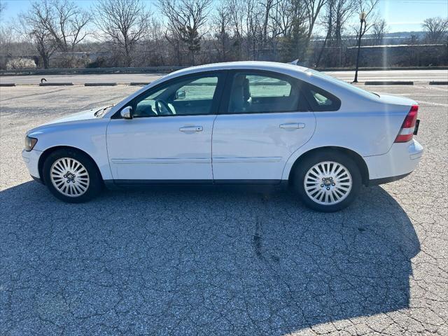 used 2004 Volvo S40 car, priced at $4,450