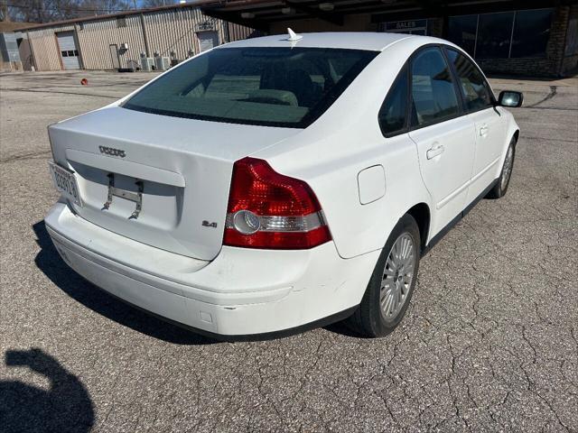 used 2004 Volvo S40 car, priced at $4,450