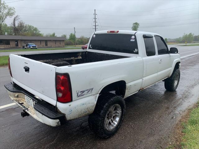 used 2005 Chevrolet Silverado 2500 car, priced at $9,500