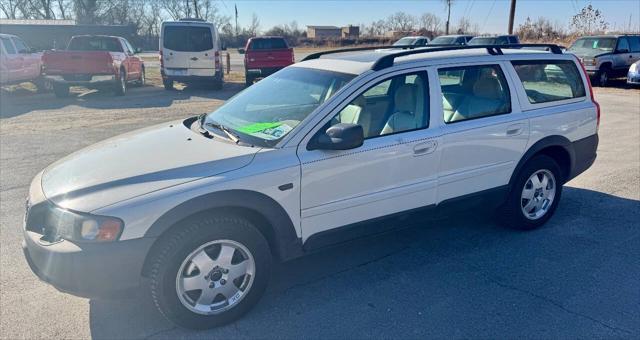 used 2001 Volvo V70 car, priced at $4,650