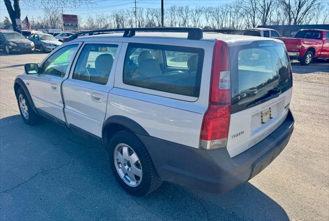 used 2001 Volvo V70 car, priced at $4,650