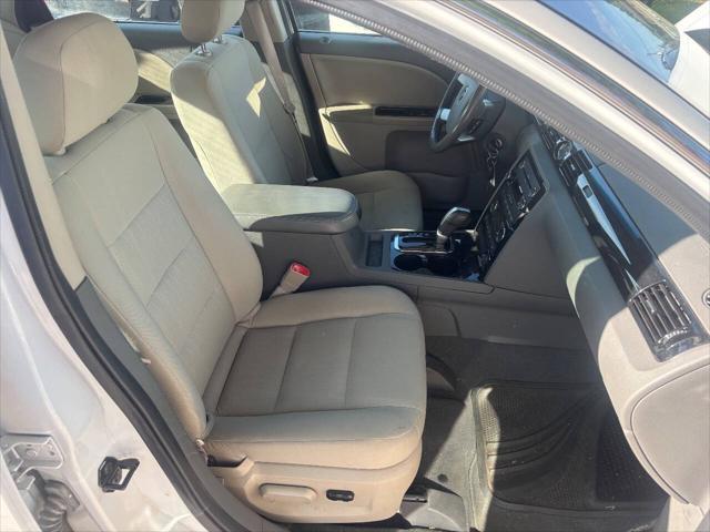used 2008 Mercury Sable car, priced at $5,950