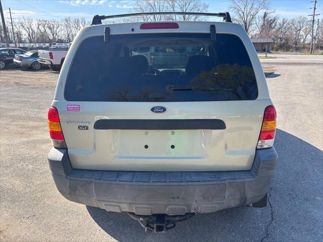 used 2005 Ford Escape car, priced at $3,650