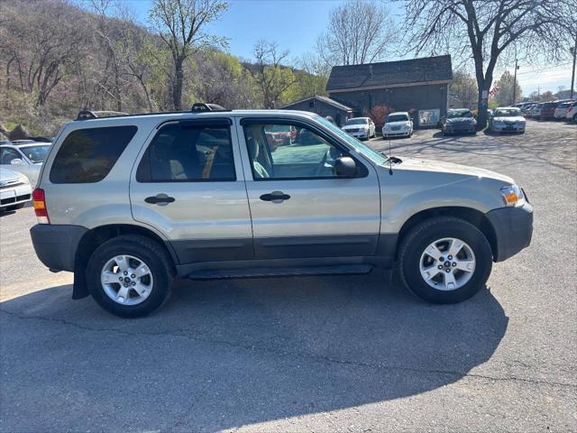 used 2005 Ford Escape car, priced at $3,650