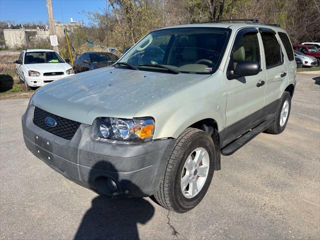 used 2005 Ford Escape car, priced at $3,650