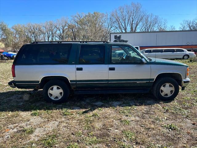 used 1997 GMC Suburban car, priced at $3,950