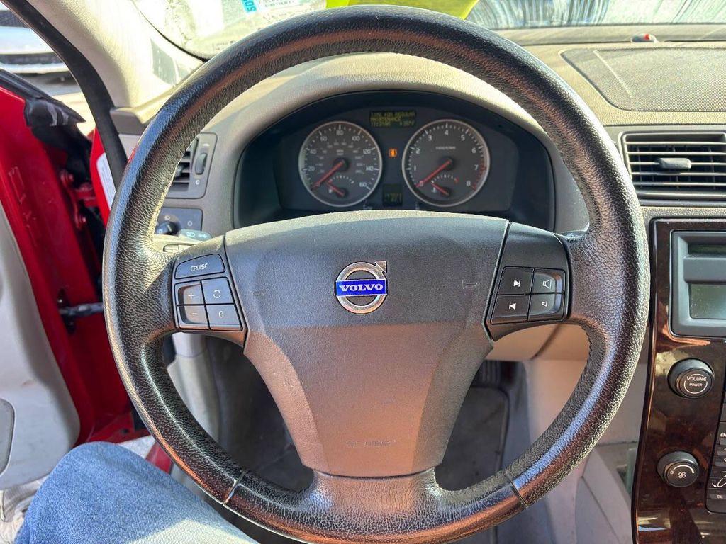 used 2007 Volvo S40 car, priced at $3,950