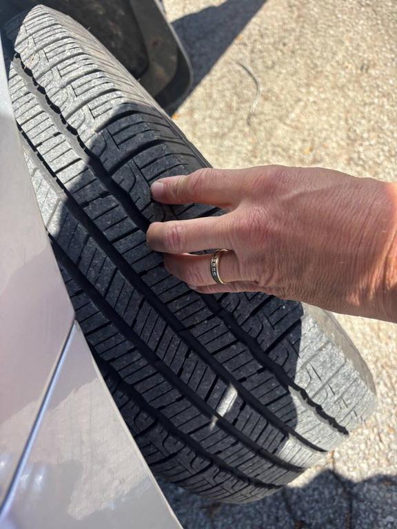 used 2007 Hyundai Santa Fe car, priced at $5,550