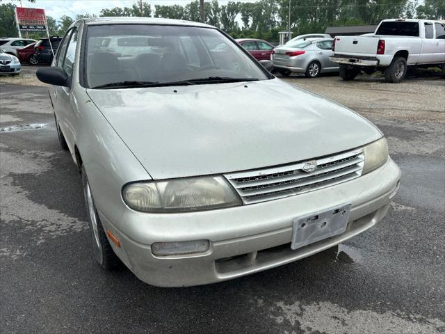 used 1995 Nissan Altima car, priced at $3,650