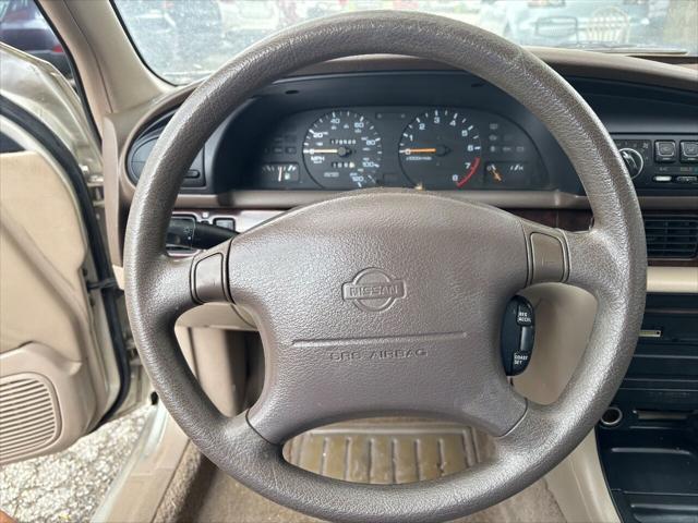 used 1995 Nissan Altima car, priced at $3,650