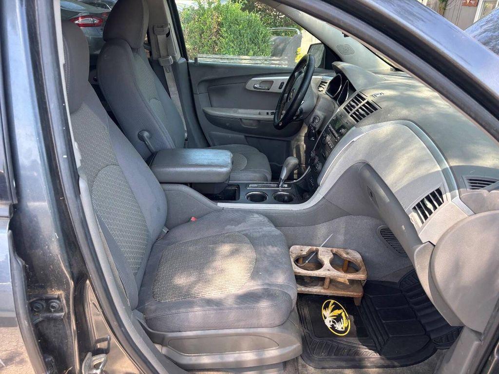 used 2011 Chevrolet Traverse car, priced at $2,950