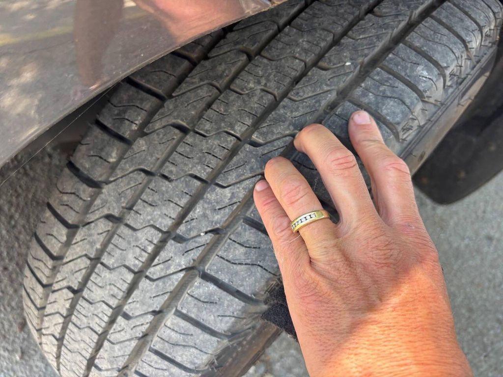 used 2011 Chevrolet Traverse car, priced at $2,950