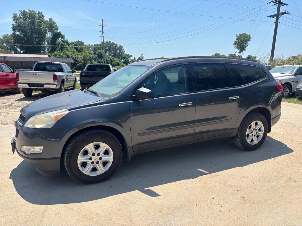 used 2011 Chevrolet Traverse car, priced at $2,950