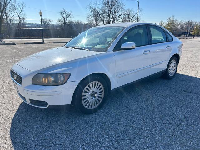 used 2004 Volvo S40 car, priced at $5,450
