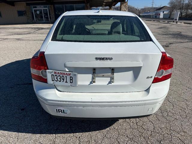 used 2004 Volvo S40 car, priced at $4,950