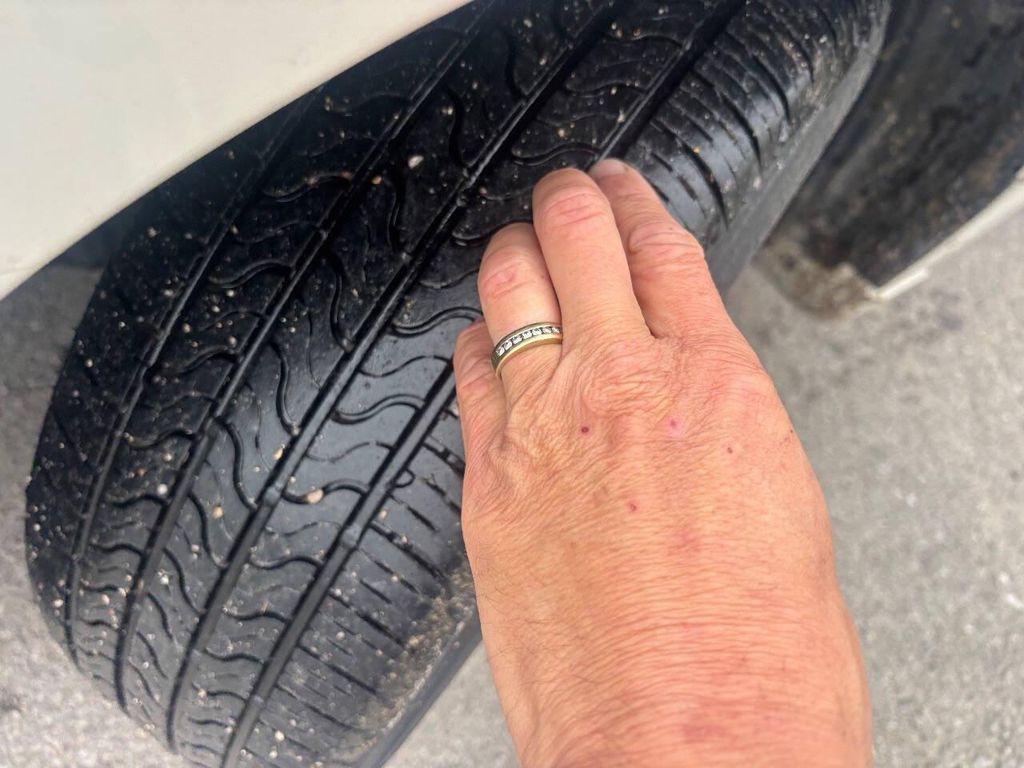 used 2009 Mitsubishi Galant car, priced at $4,450