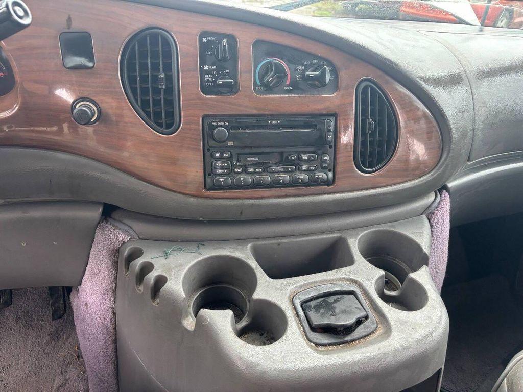 used 2000 Ford E150 car, priced at $3,450