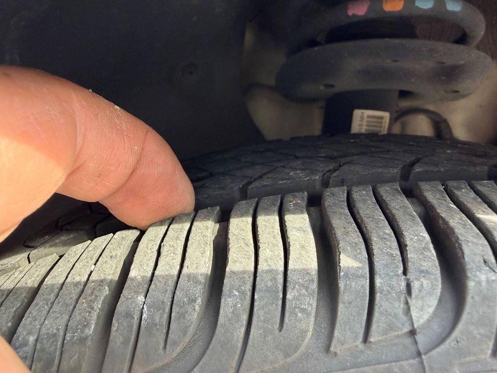 used 2009 Volkswagen Rabbit car, priced at $5,450