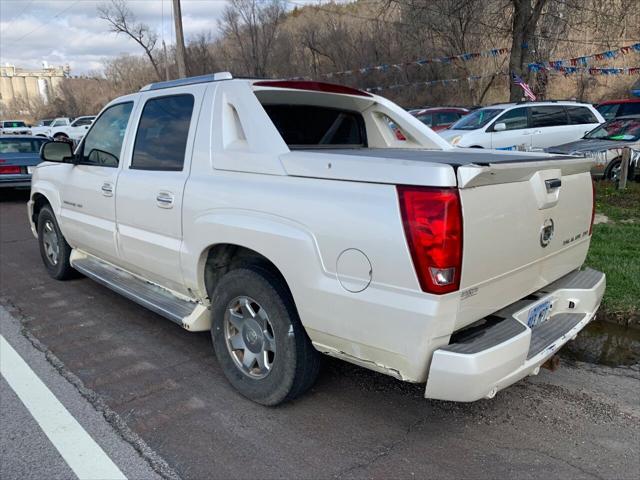 used 2005 Cadillac Escalade EXT car, priced at $7,950