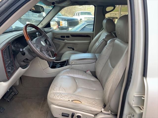 used 2005 Cadillac Escalade EXT car, priced at $7,950