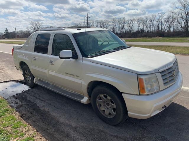 used 2005 Cadillac Escalade EXT car, priced at $7,950