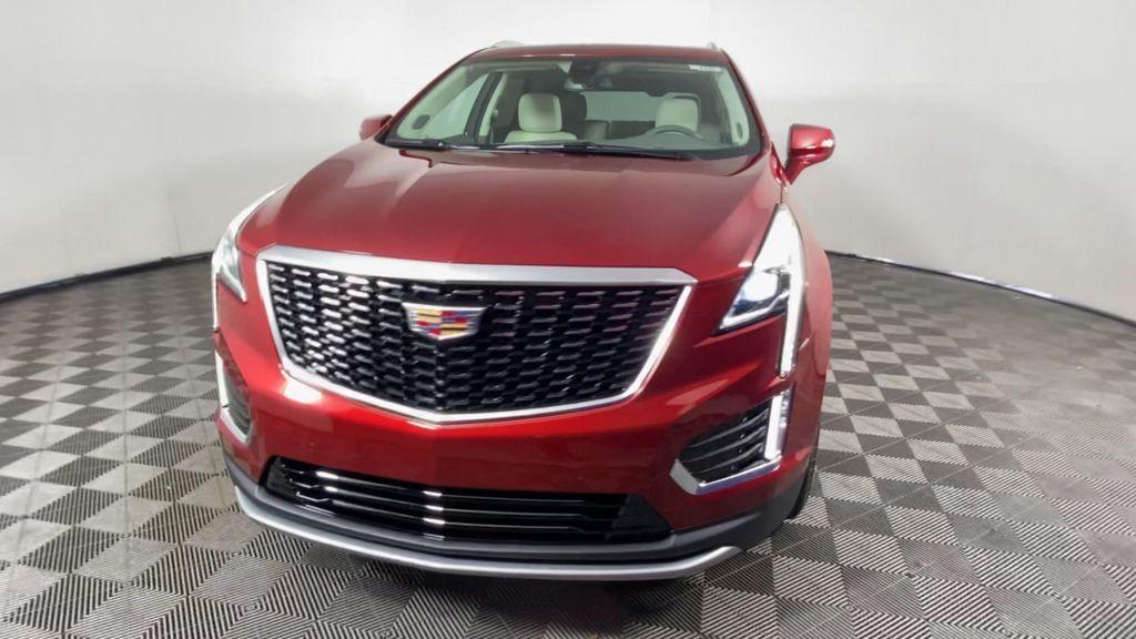 new 2025 Cadillac XT5 car, priced at $53,215