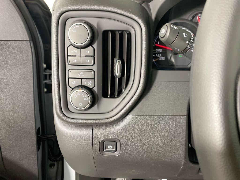 new 2025 Chevrolet Silverado 1500 car, priced at $52,489