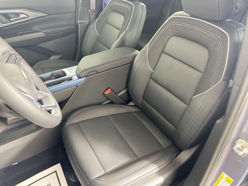 new 2025 Chevrolet Equinox EV car, priced at $44,085