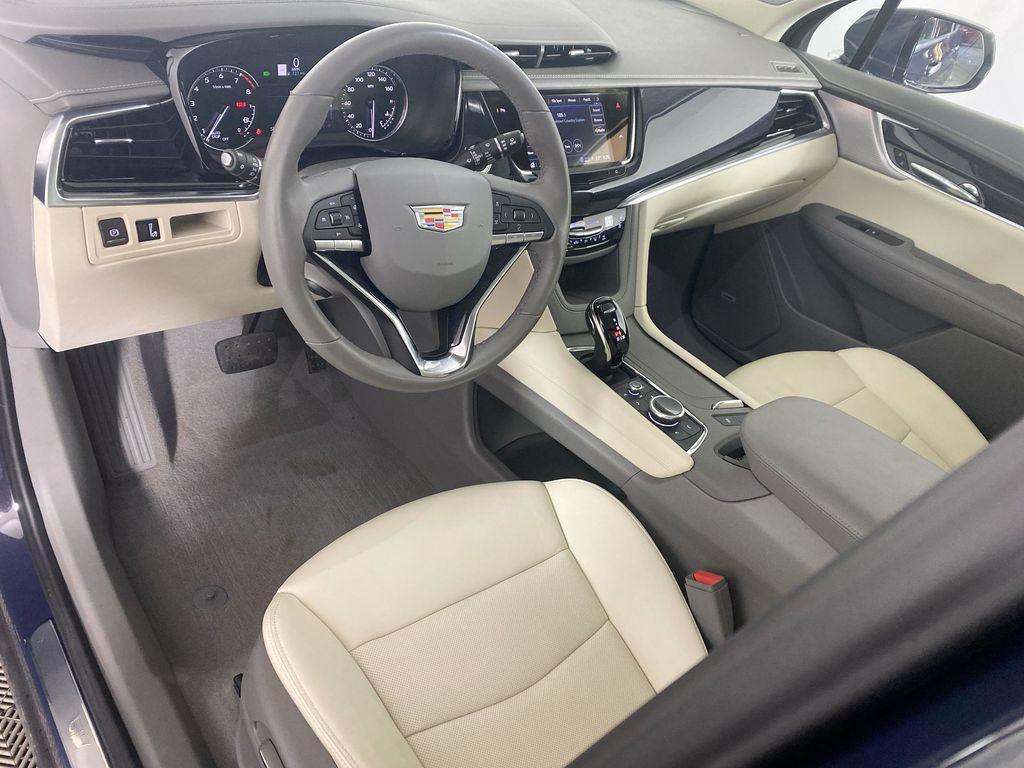 used 2024 Cadillac XT6 car, priced at $43,000