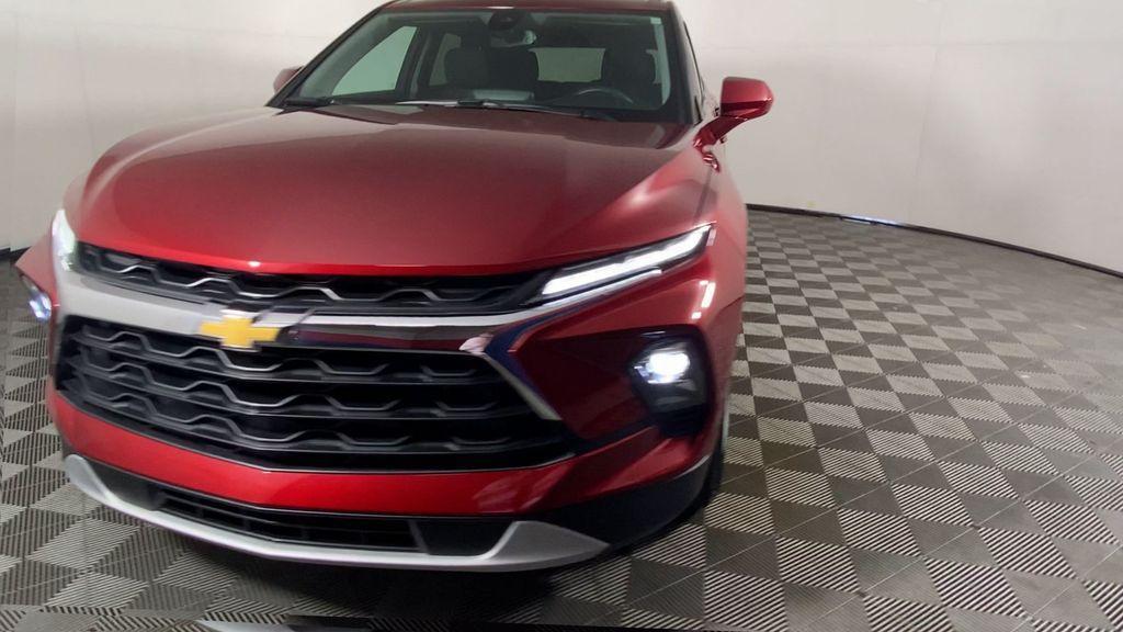 new 2025 Chevrolet Blazer car, priced at $36,454