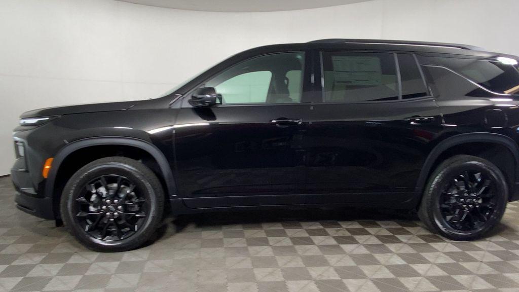 new 2026 Chevrolet Traverse car, priced at $49,630