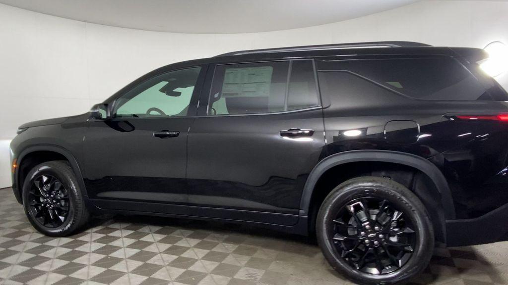 new 2026 Chevrolet Traverse car, priced at $49,630