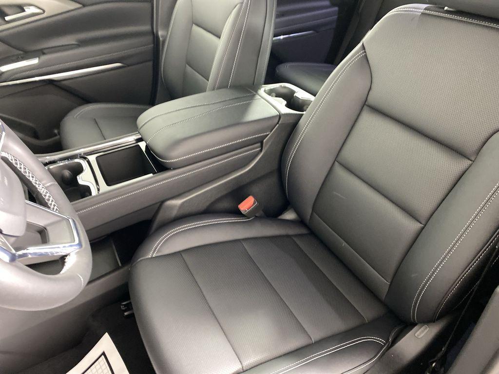 new 2026 Chevrolet Traverse car, priced at $49,630