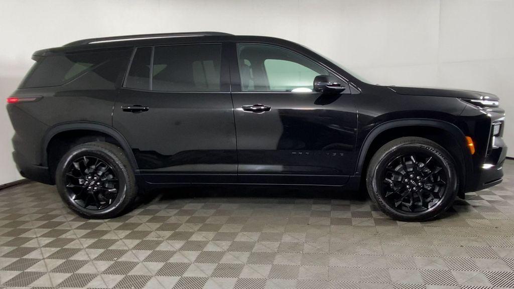 new 2026 Chevrolet Traverse car, priced at $49,630