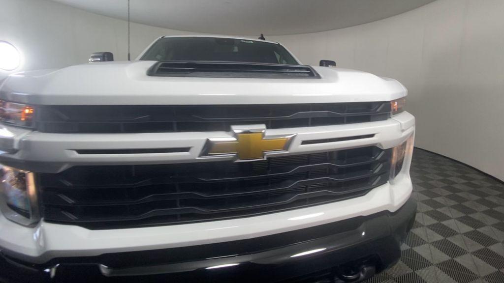 new 2024 Chevrolet Silverado 2500 car, priced at $52,972