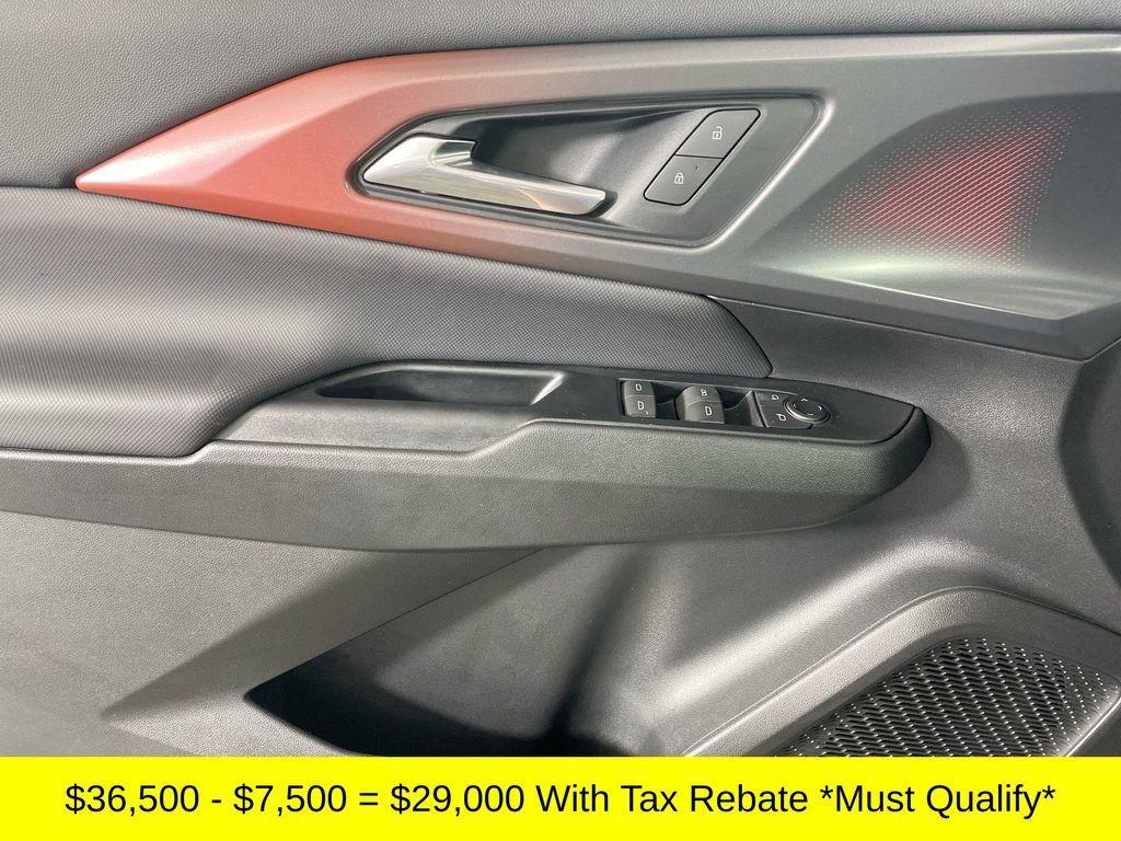 used 2024 Chevrolet Equinox EV car, priced at $29,000