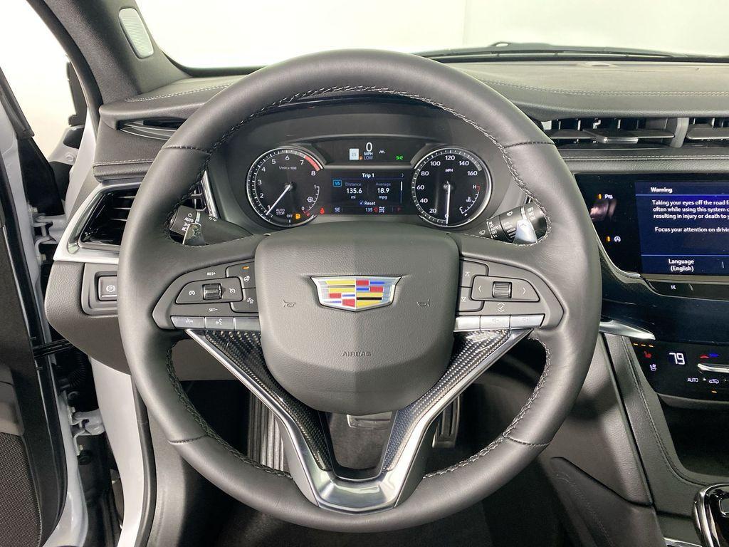 new 2025 Cadillac XT6 car, priced at $62,090