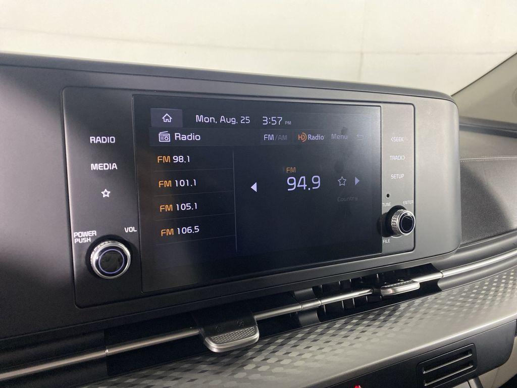 used 2023 Kia Carnival car, priced at $28,000