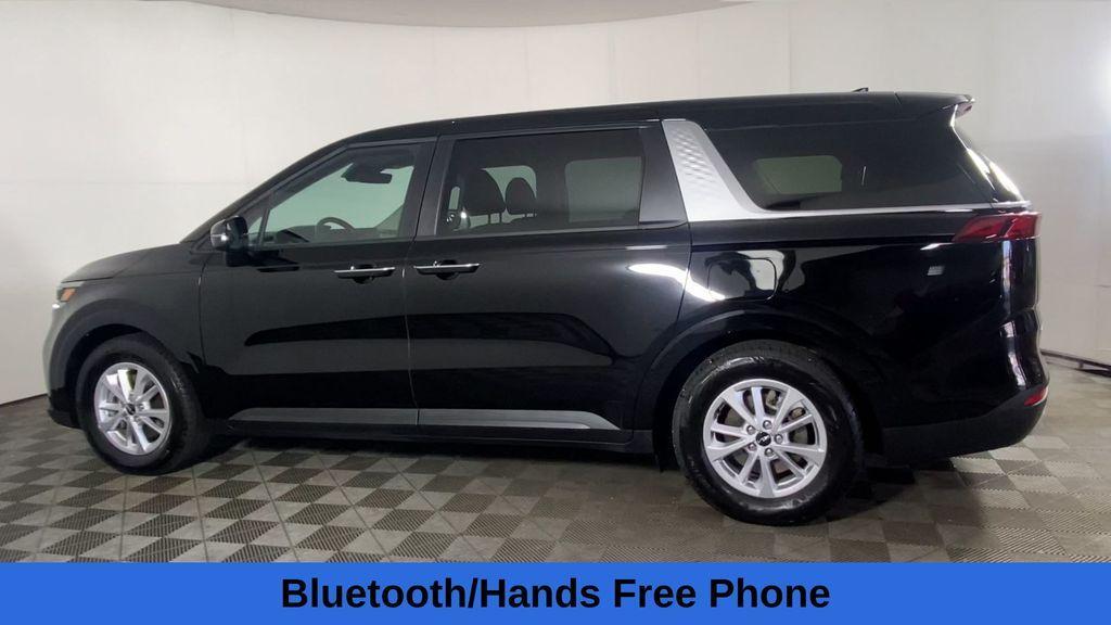 used 2023 Kia Carnival car, priced at $28,000