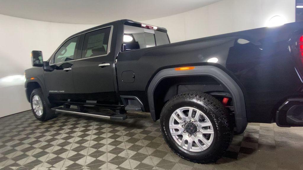 new 2025 GMC Sierra 2500 car, priced at $80,124