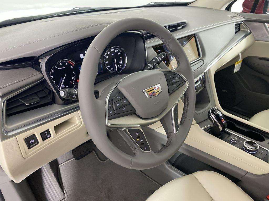 new 2025 Cadillac XT5 car, priced at $56,755