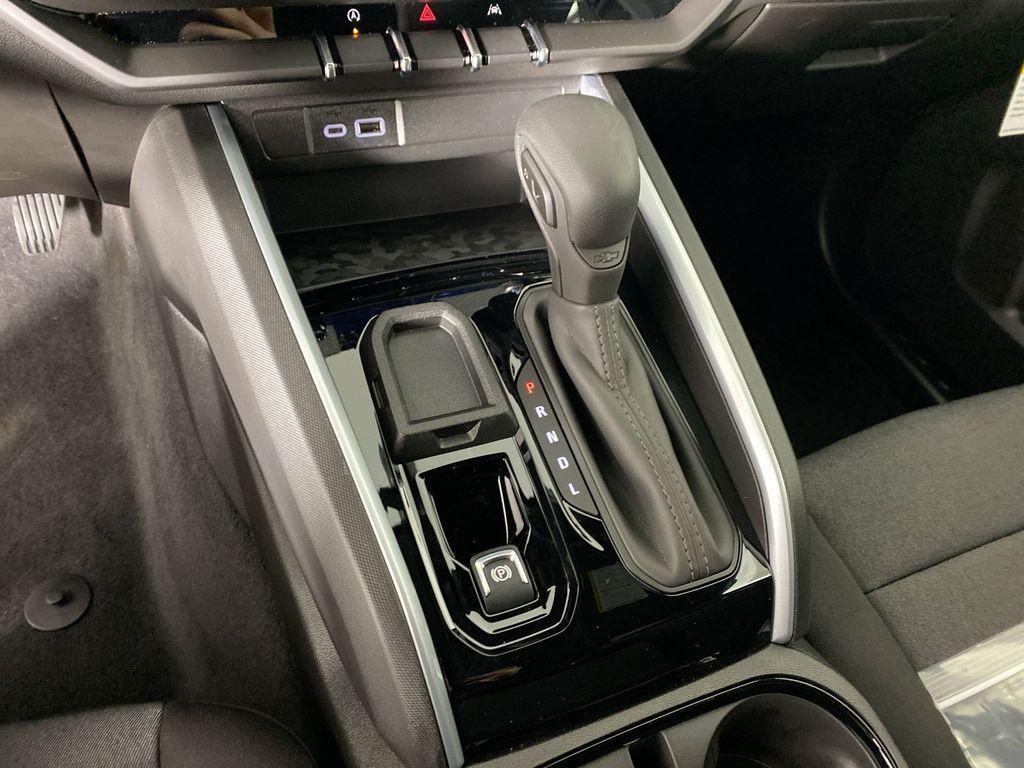 new 2025 Chevrolet Colorado car, priced at $33,006