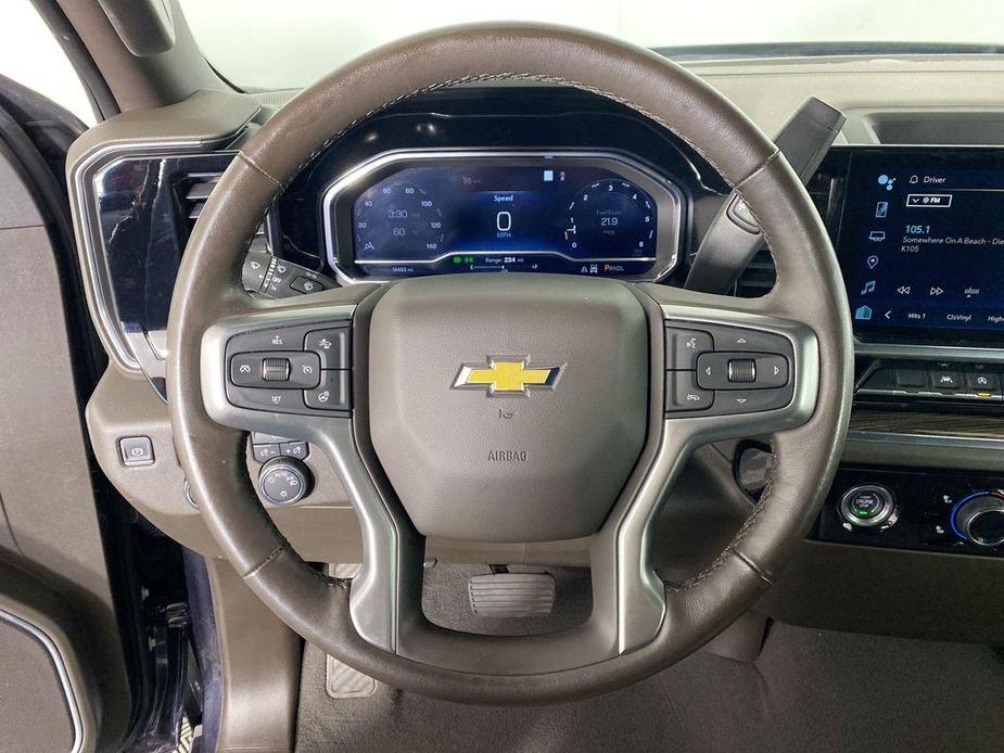 used 2022 Chevrolet Silverado 1500 car, priced at $32,000