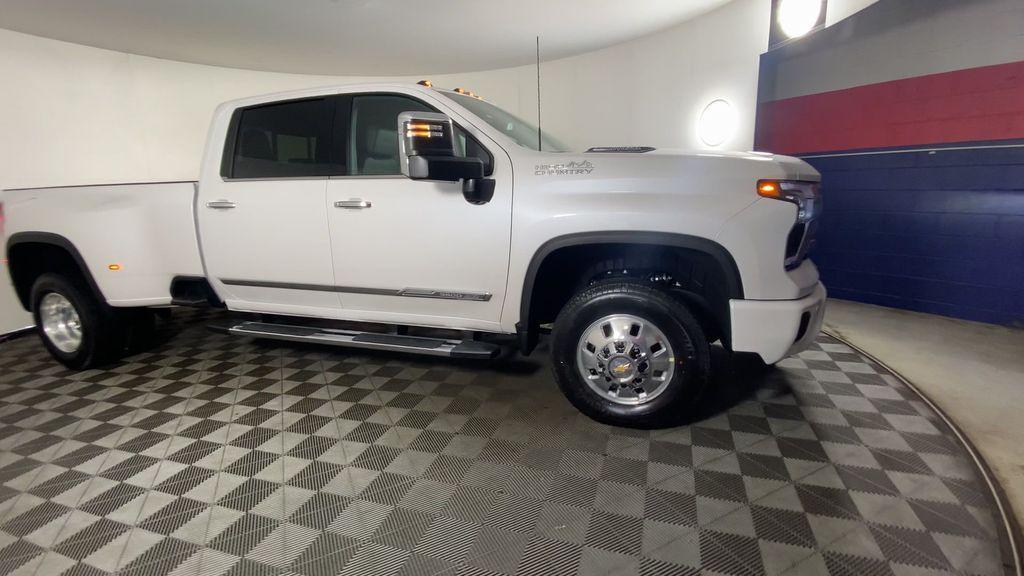 new 2025 Chevrolet Silverado 3500 car, priced at $90,253