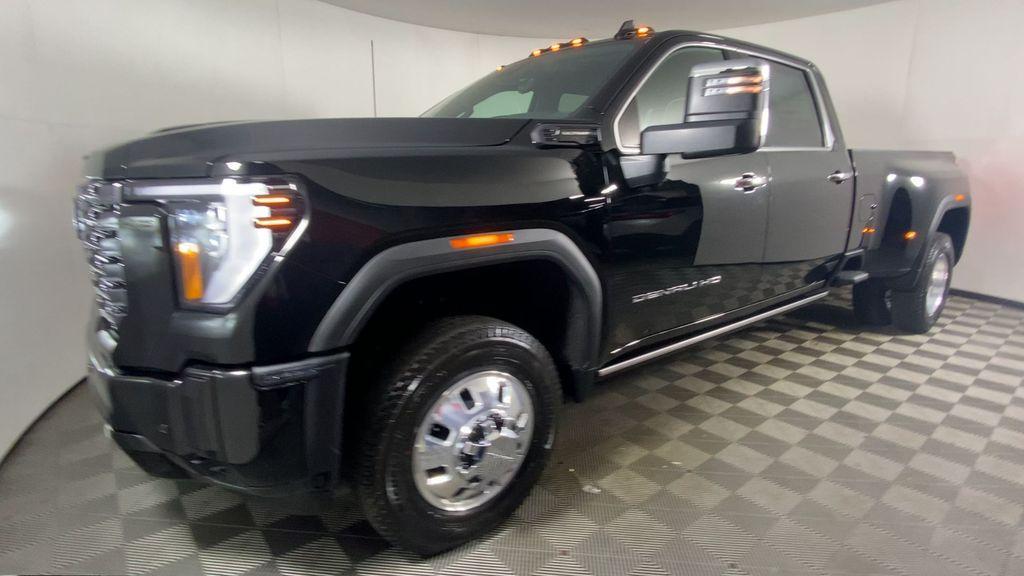 new 2025 GMC Sierra 3500 car, priced at $104,909
